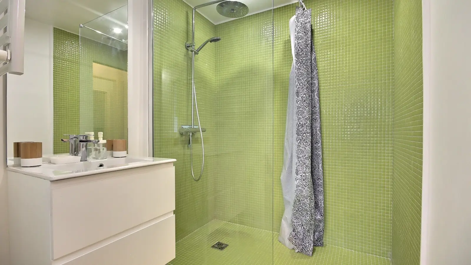Appartement Place d'Israël à Paris