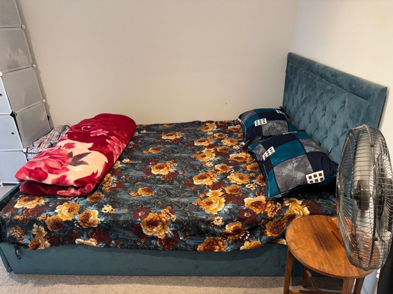 Room Ardisia Mews in Greater London