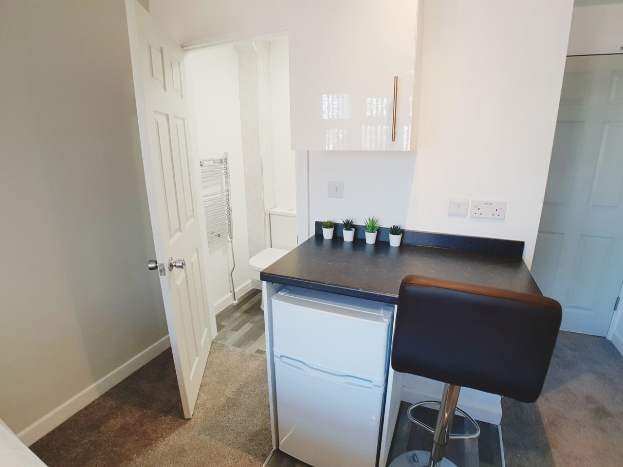 Room Rosedale Avenue in Sandwell