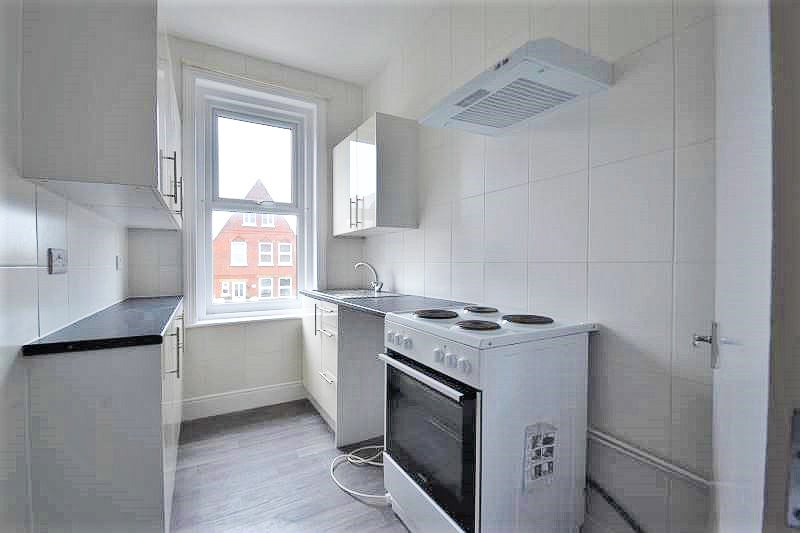 Flat Moatcroft Road in Eastbourne