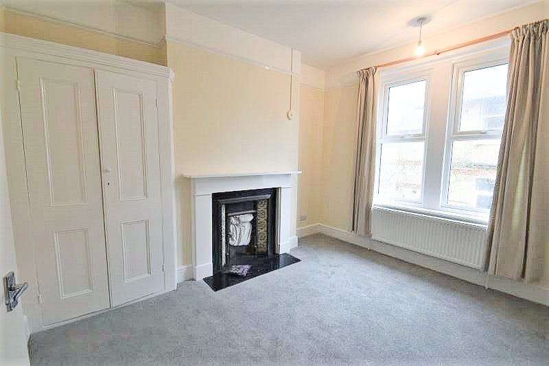 Flat Moatcroft Road in Eastbourne