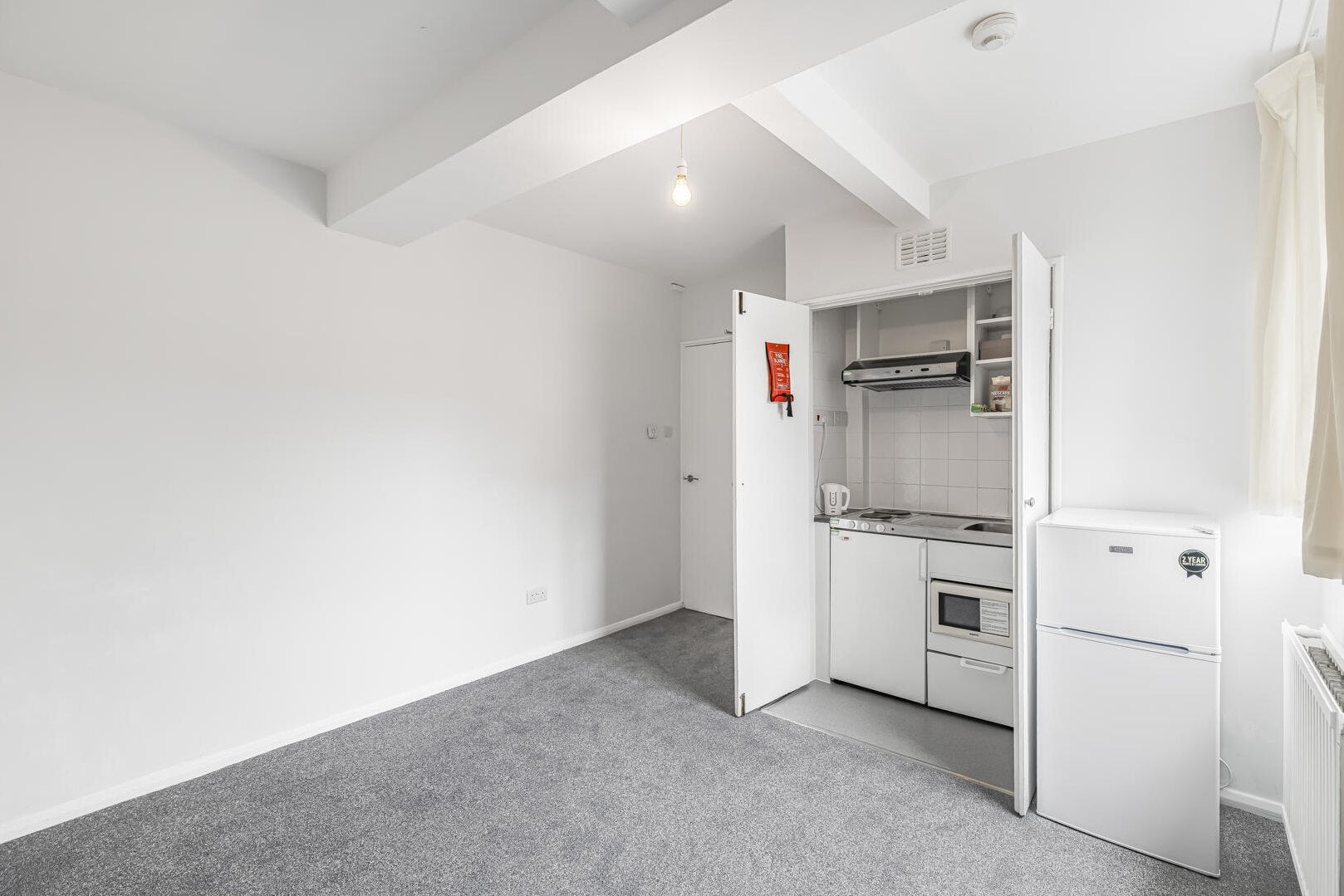 Flat Sloane Avenue in Greater London