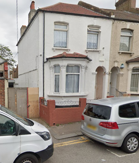 Room Park Road in Greater London