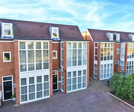 House Parnell Gardens in Elmbridge