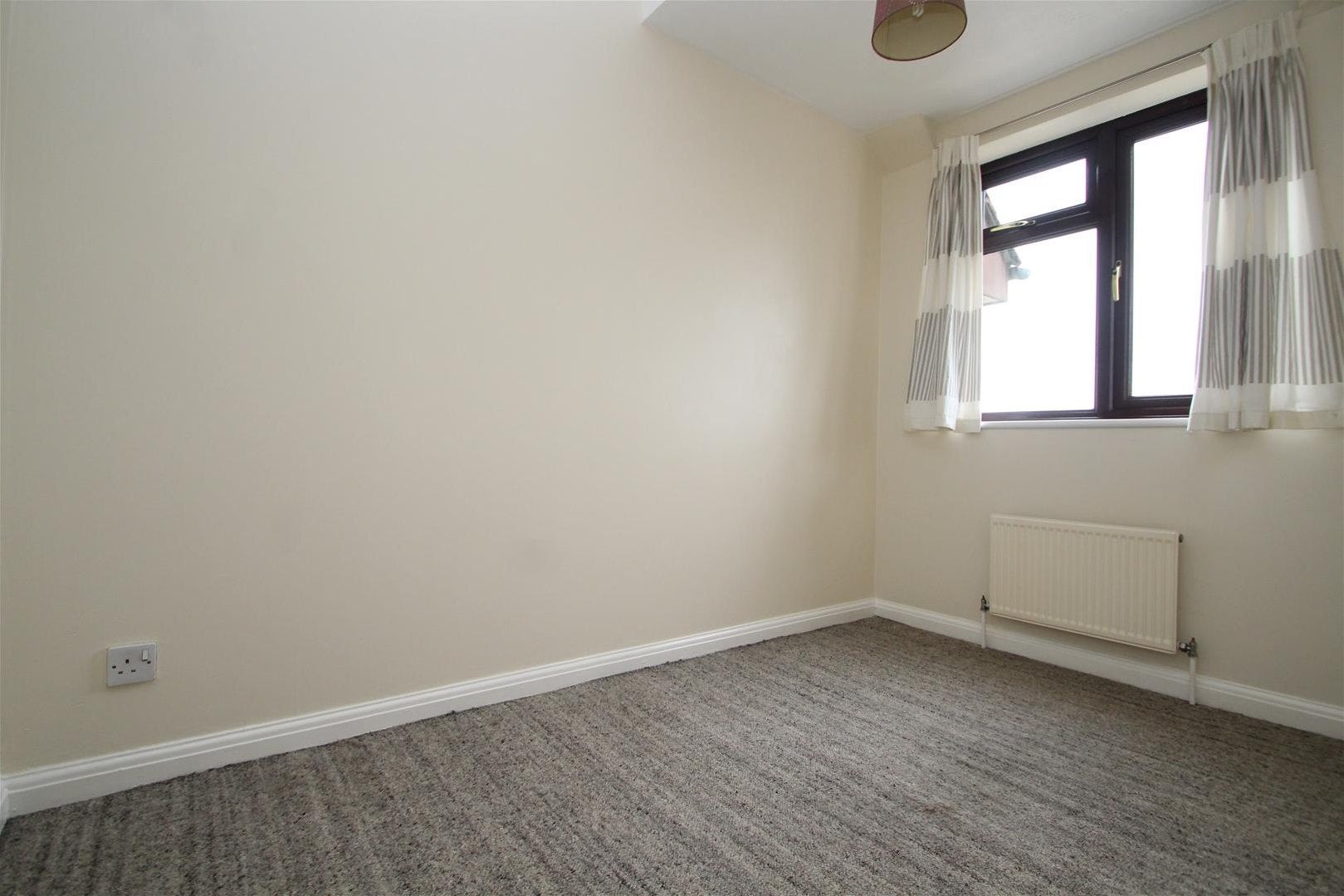 House Mylne Close in High Wycombe