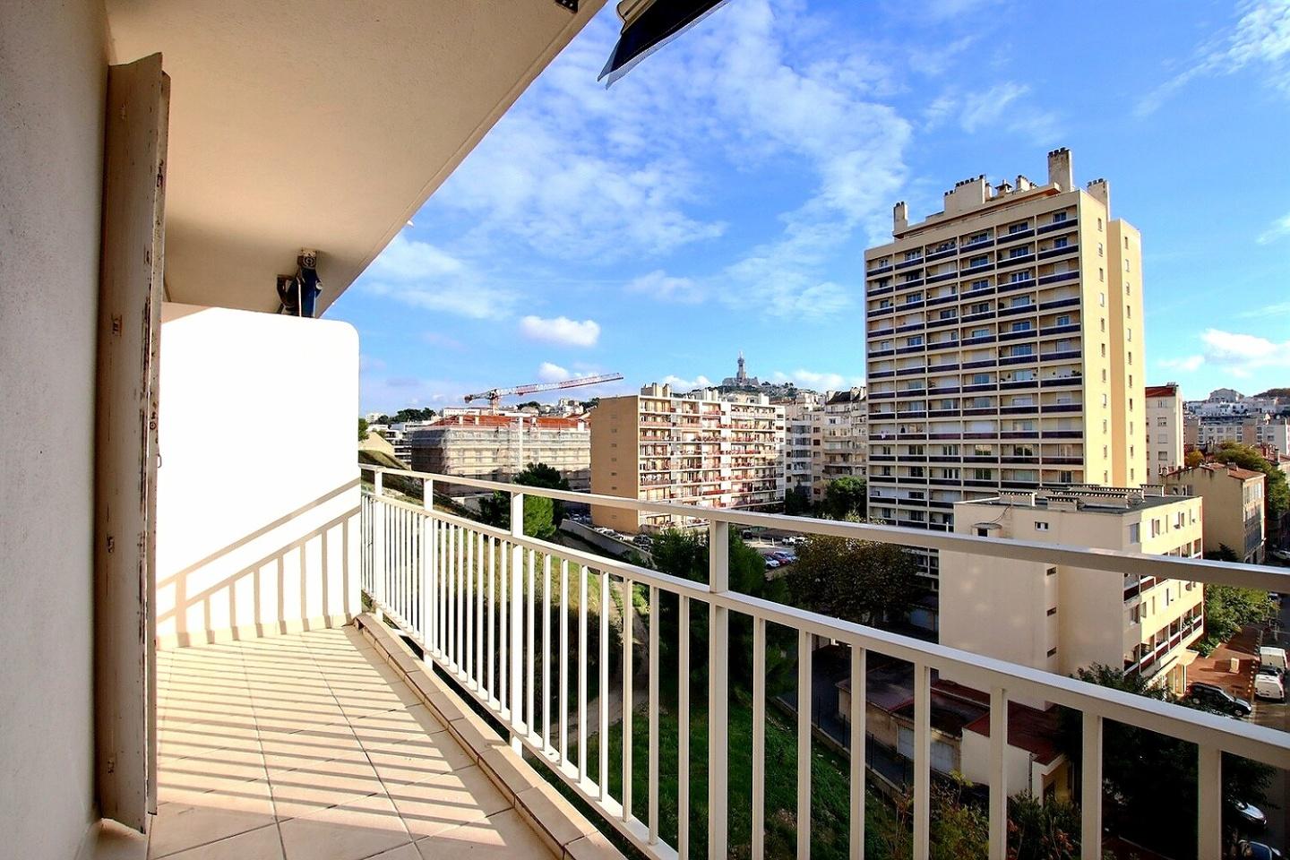Flat Avenue de la Corse in Marseille