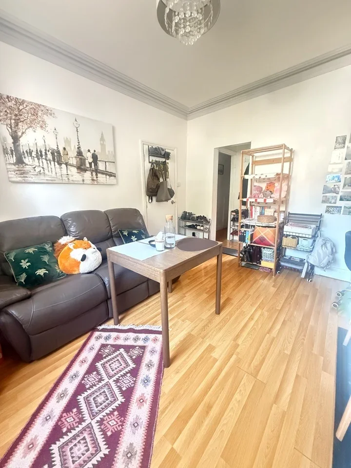 Flat Holmewood Road in Greater London
