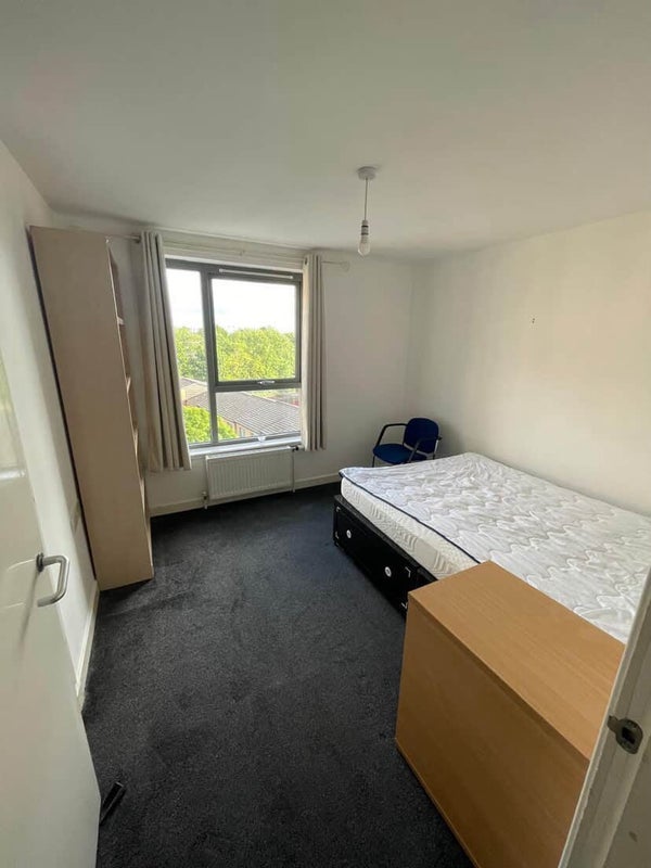 Flat Hinshaw Street in Glasgow