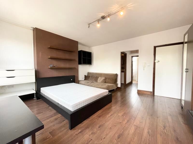 Flat Malden Road in Greater London