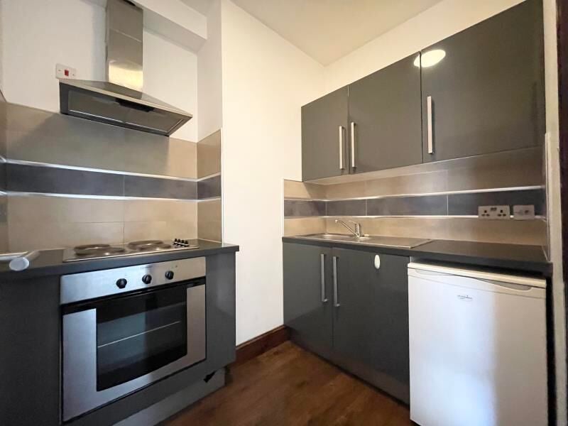 Flat Malden Road in Greater London