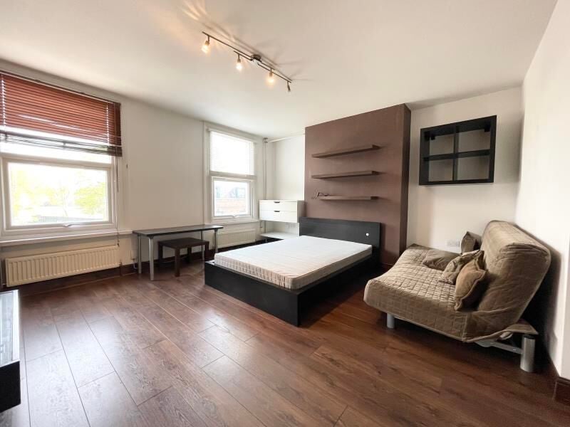 Flat Malden Road in Greater London