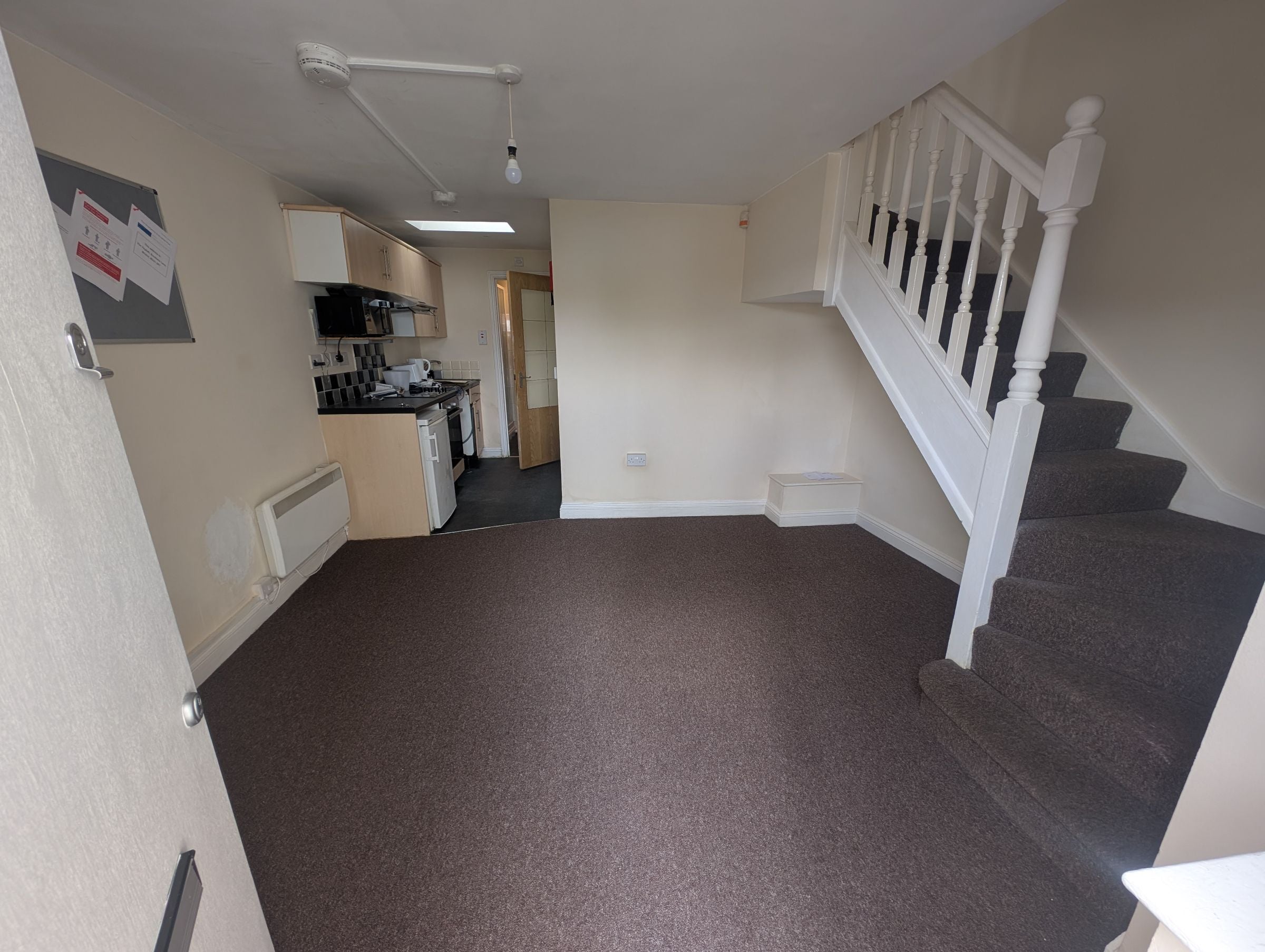 Flat Boulton's Lane in Kingswood