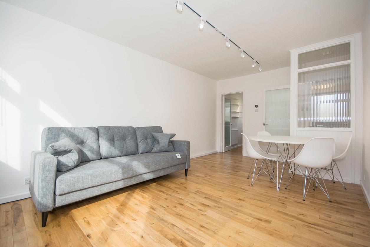 Flat Cranmer Road in Greater London