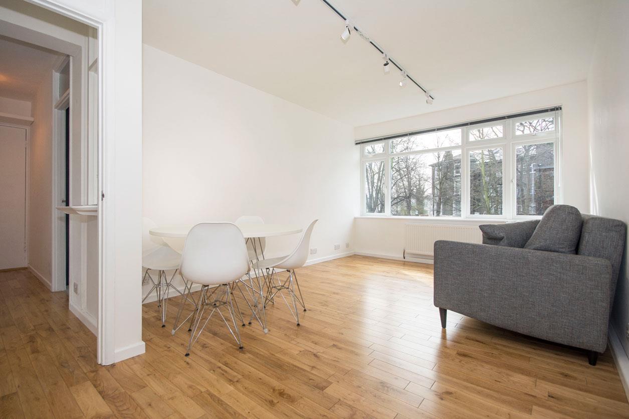 Flat Cranmer Road in Greater London