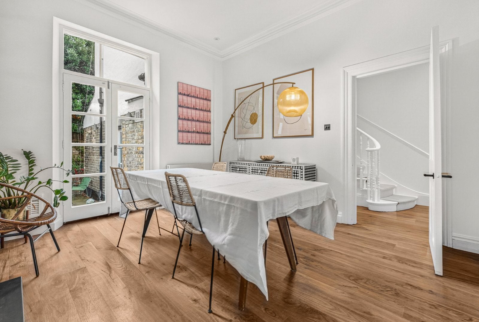 House Frithville Gardens in Greater London