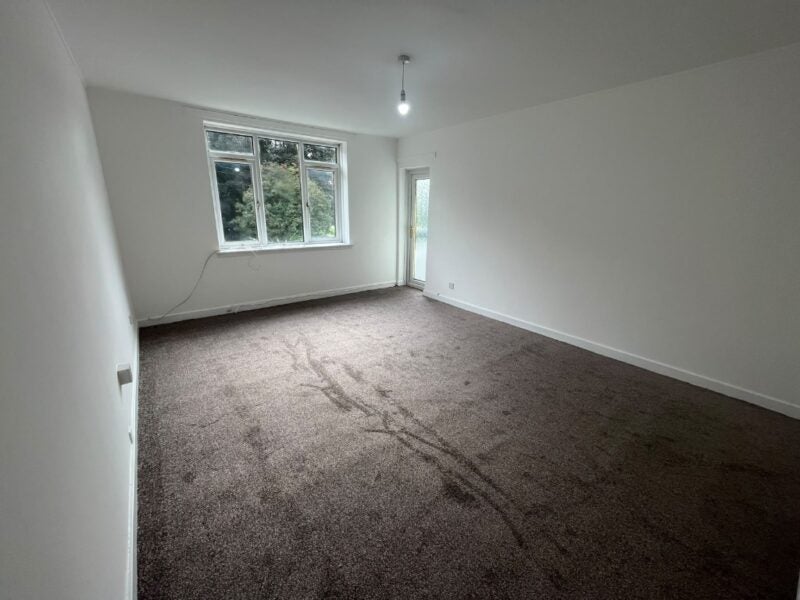 Flat Gogar Place in Glasgow