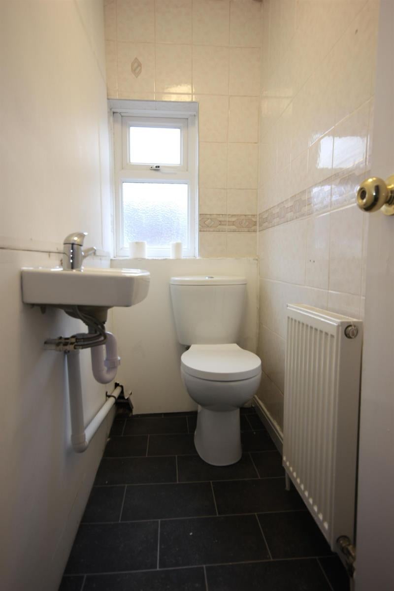 Room Ukraine Road in Salford