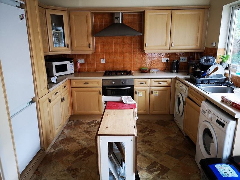 House Burcher Gale Grove in Greater London