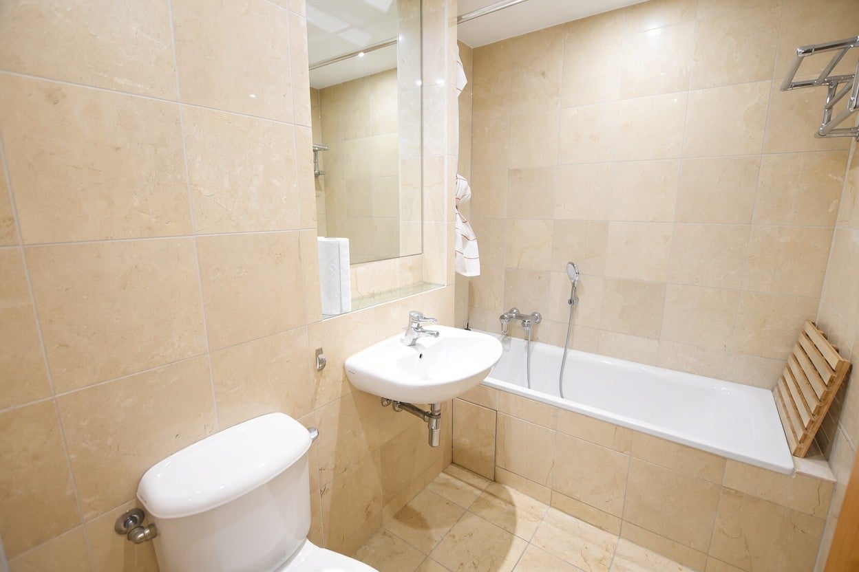 Flat Westferry Circus in Greater London