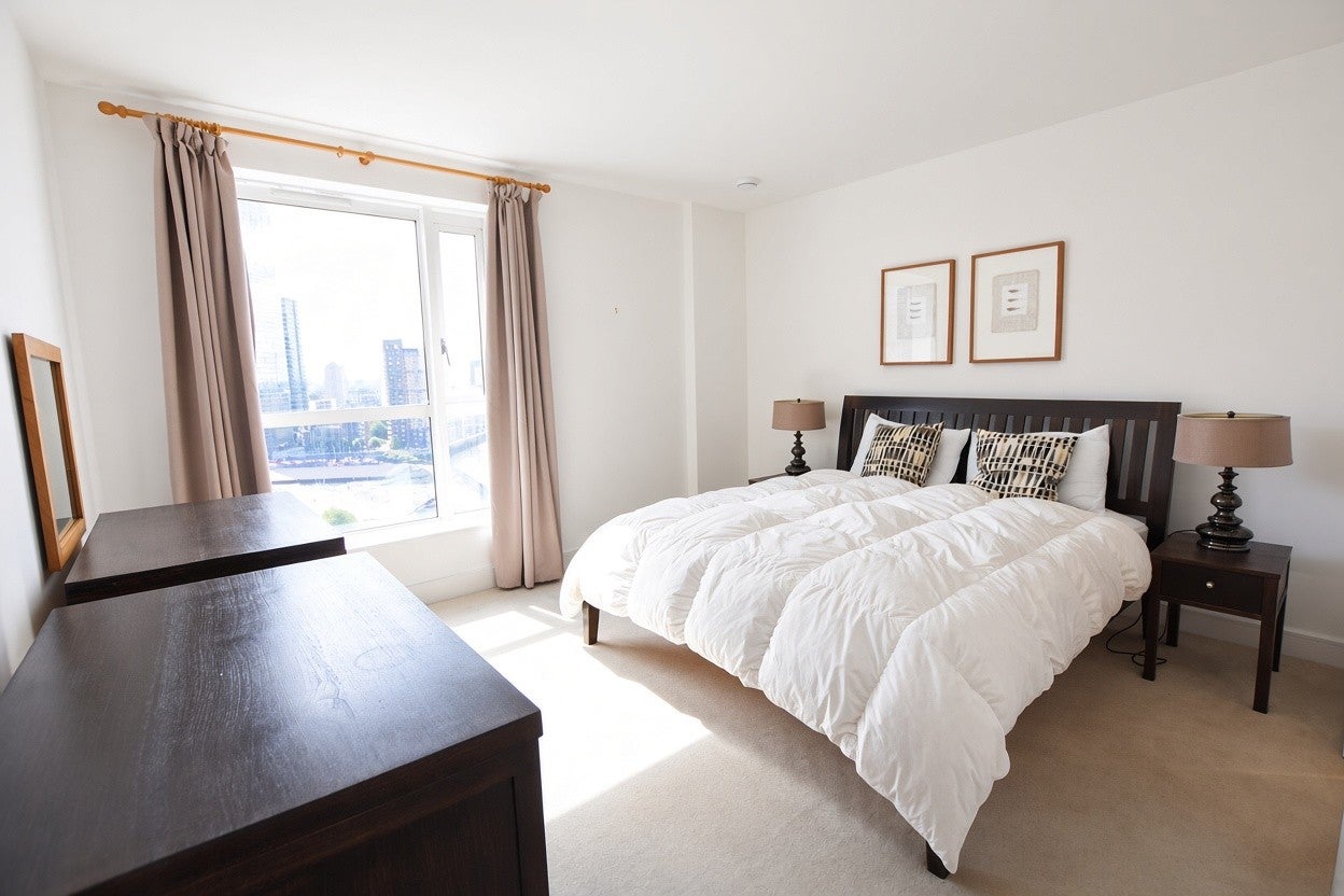 Flat Westferry Circus in Greater London