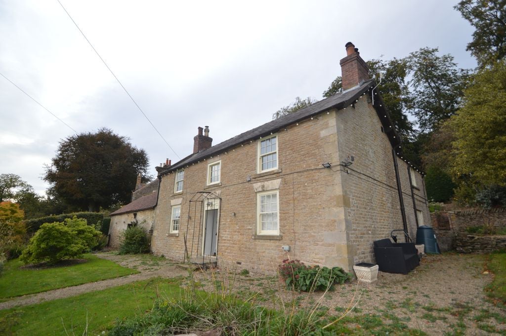 House Wykeham Carr Road in Wykeham