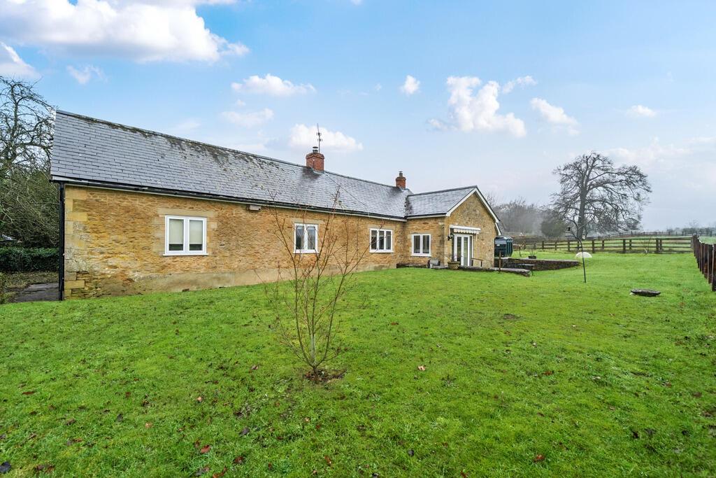 House Ledwell Road in West Oxfordshire