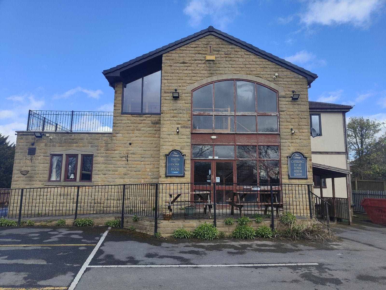 Flat Greenfield Crescent in Kirklees
