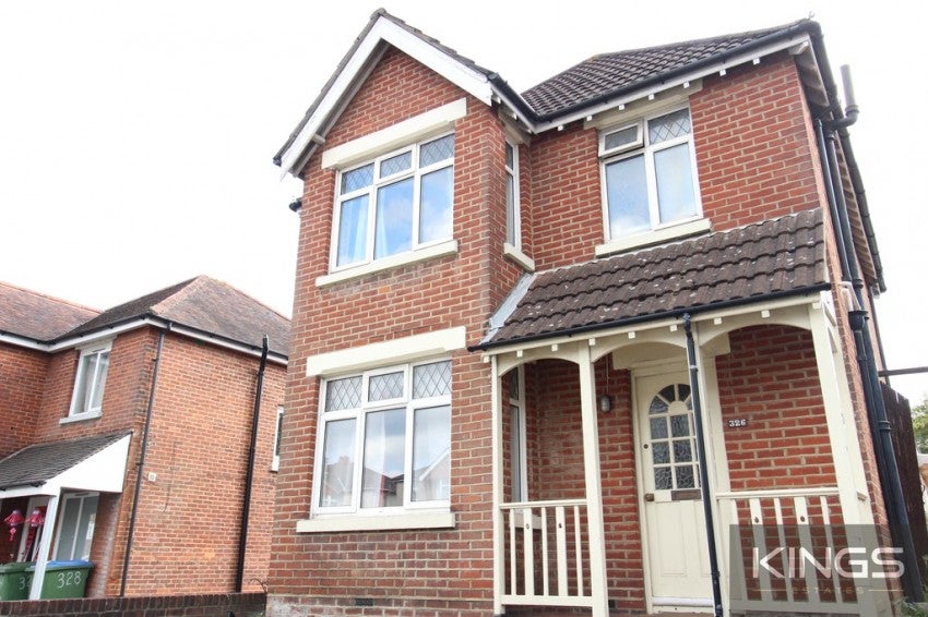 Flat Burgess Road in Southampton