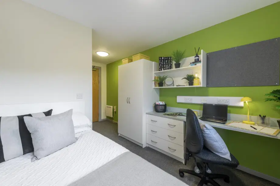 Room Portland Road in Newcastle upon Tyne
