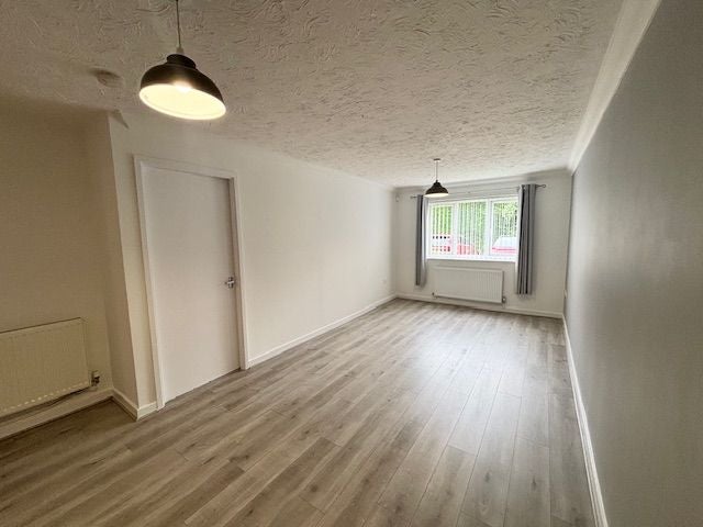Flat Ardenfield Drive in Manchester