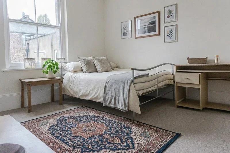 Room Coldharbour Lane in Greater London