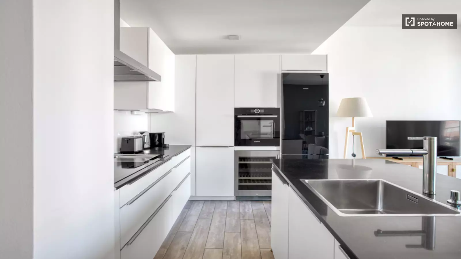 Wohnung Dunckerstraße in Berlin