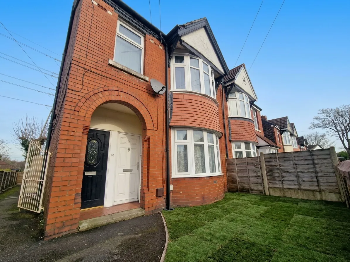 Flat Walker Avenue in Prestwich