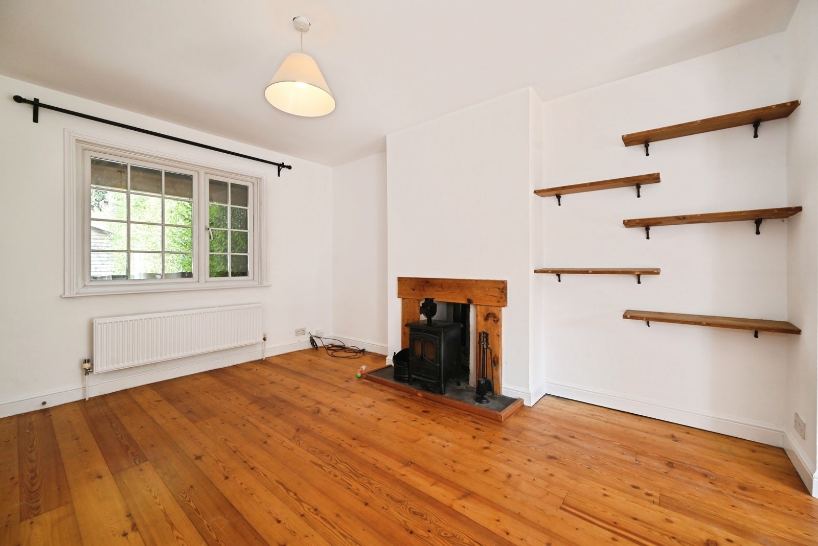 House Bramshill Close in Arborfield Green