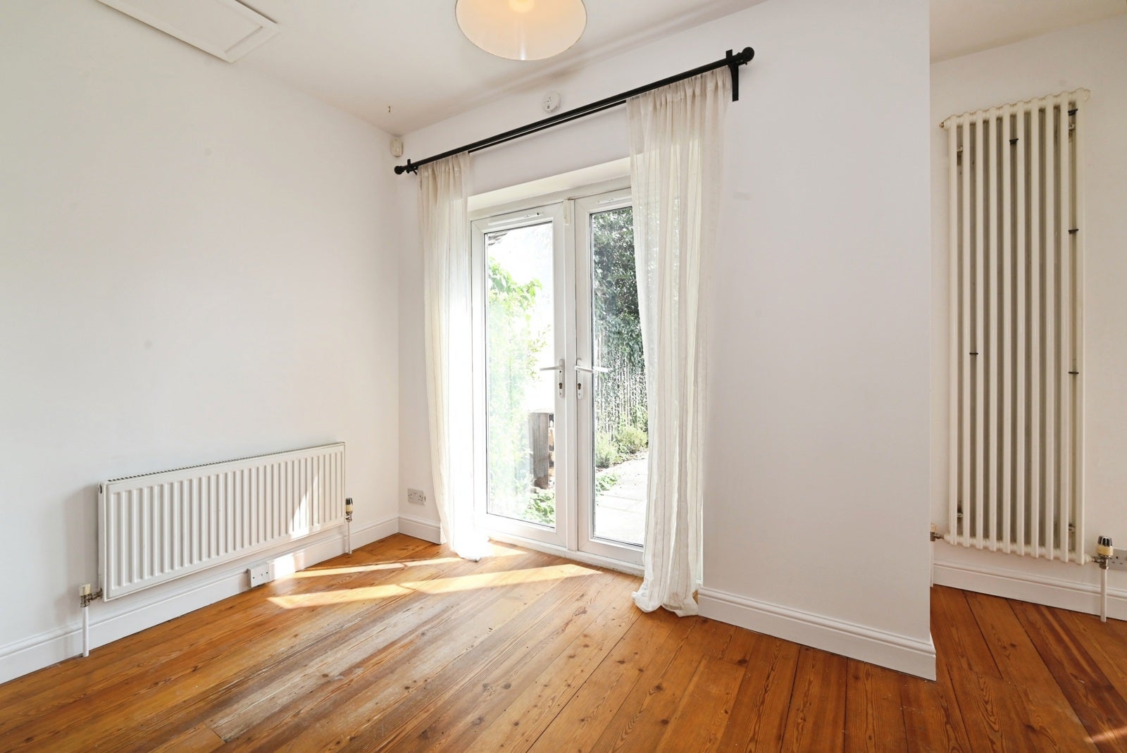 House Bramshill Close in Arborfield Green
