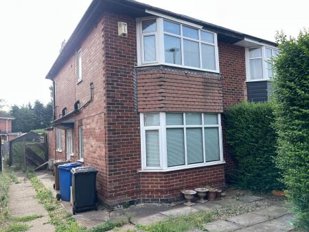 Room Westleigh Avenue in Derby