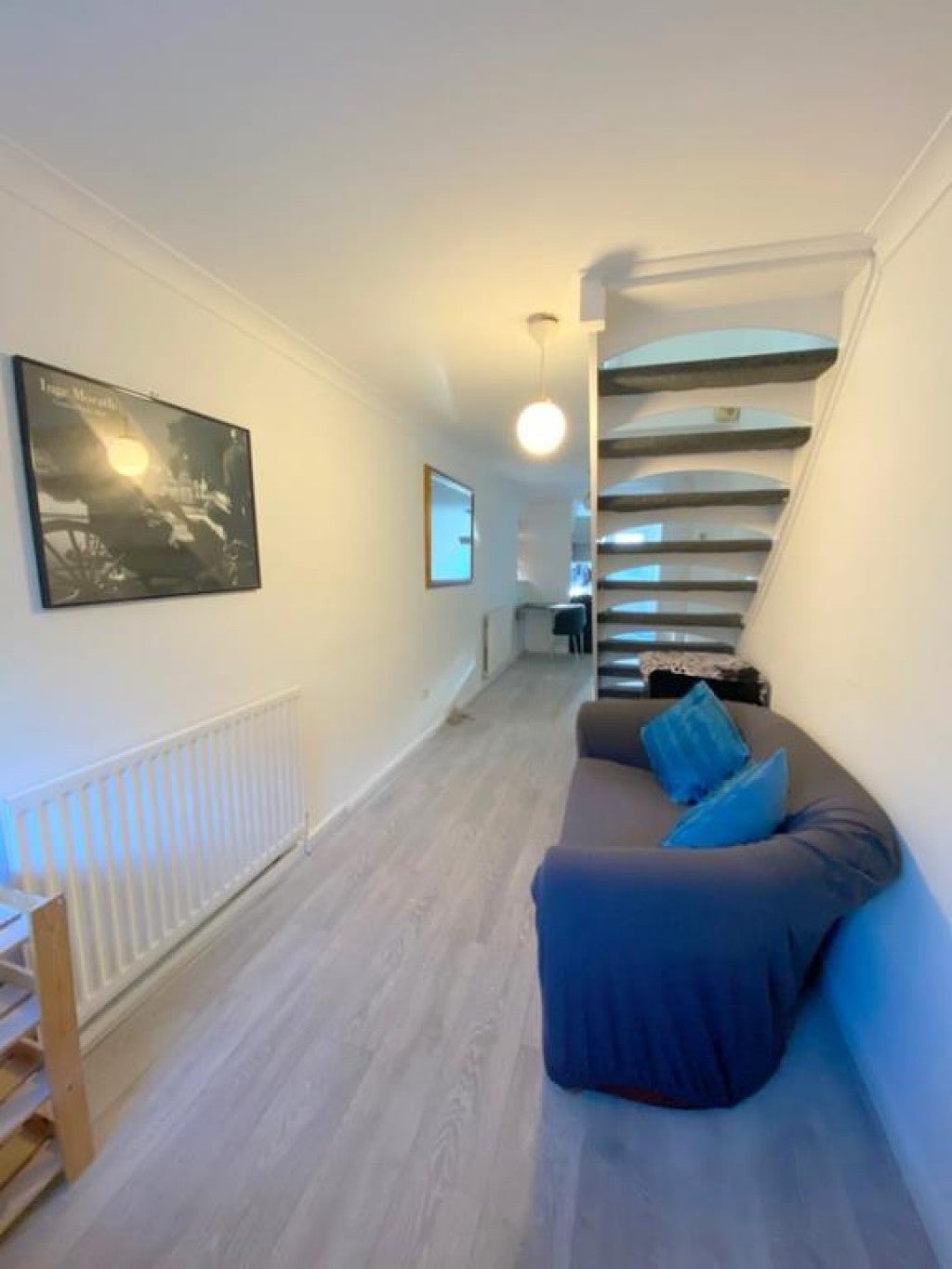 Flat Canning Road in Greater London