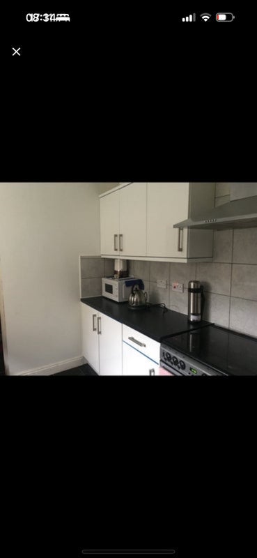 Room West Road in Greater London
