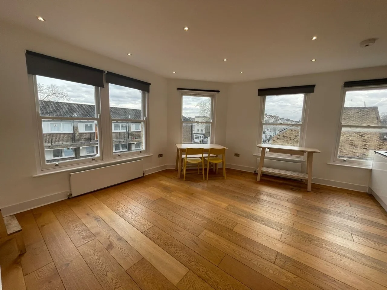 Flat Lurgan Avenue in Greater London