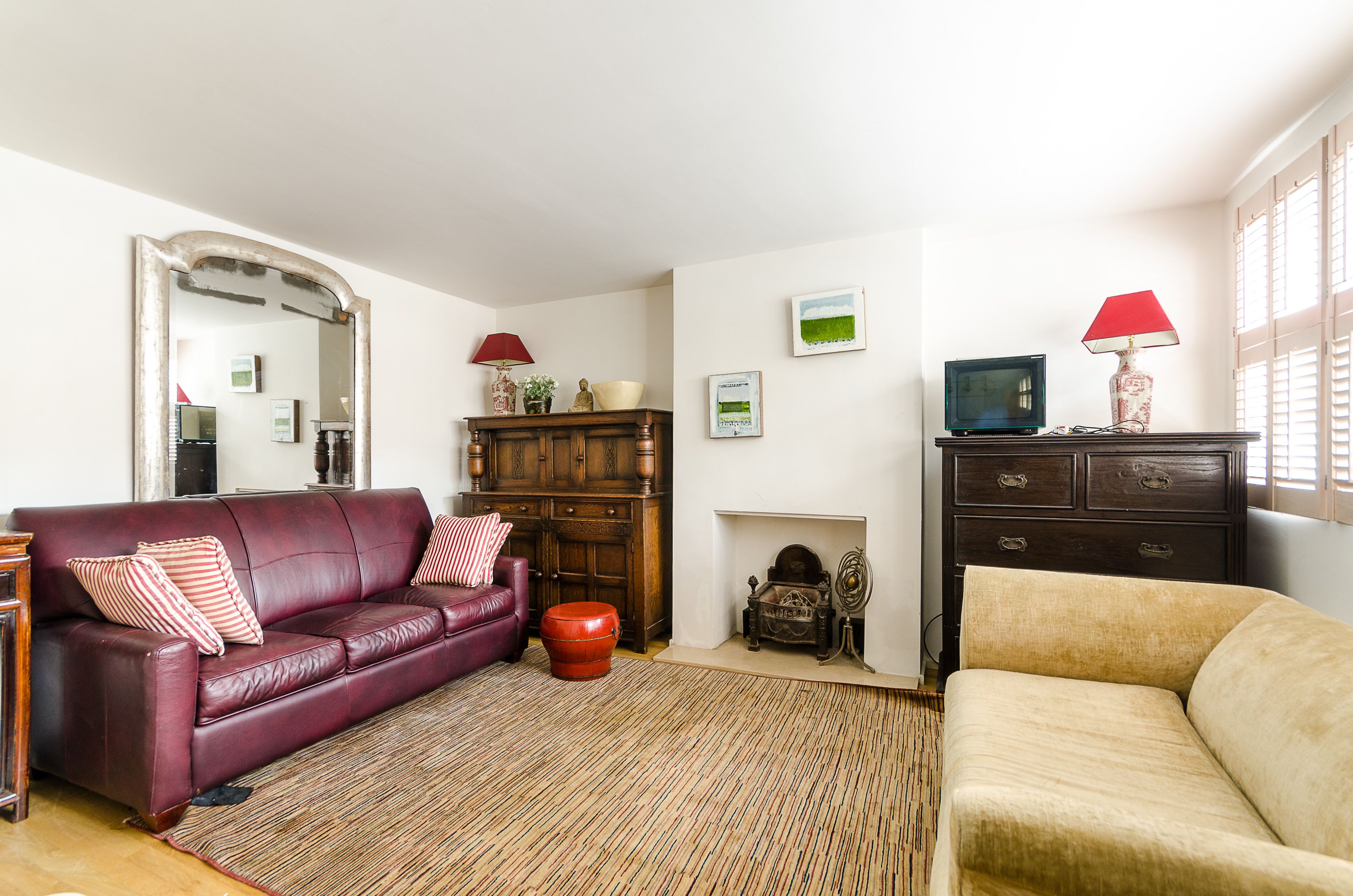 House Ansdell Terrace in Greater London