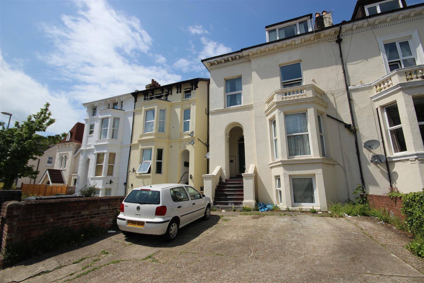 Flat Waverley Road in Portsmouth