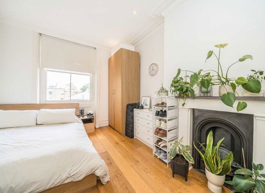 Flat West Road in Greater London
