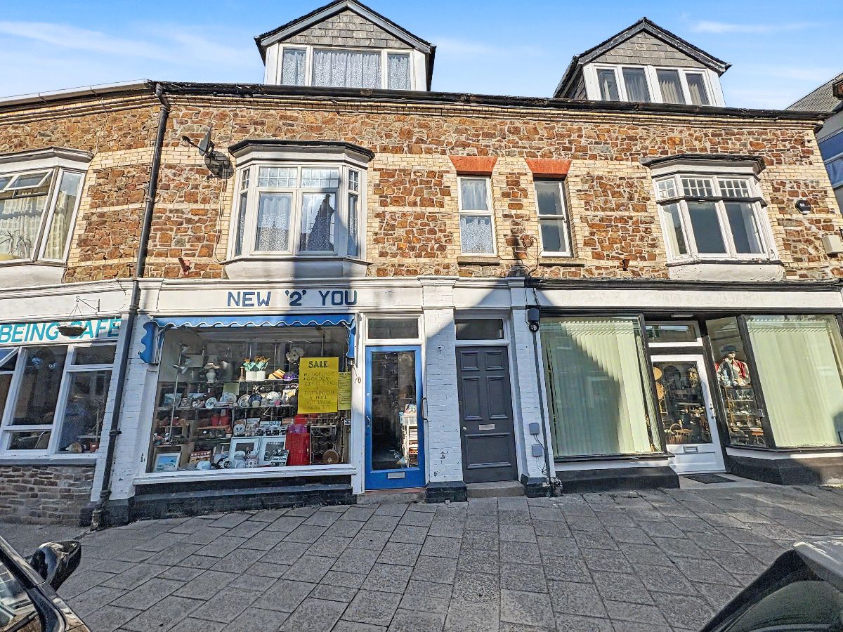 Flat St James Street in West Devon