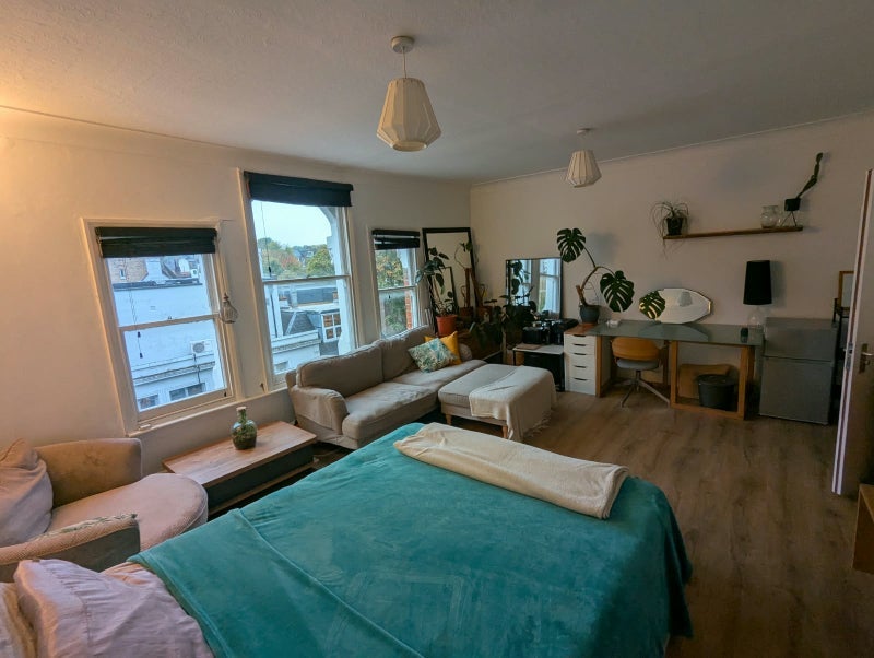 Room Mercers Mews in Greater London