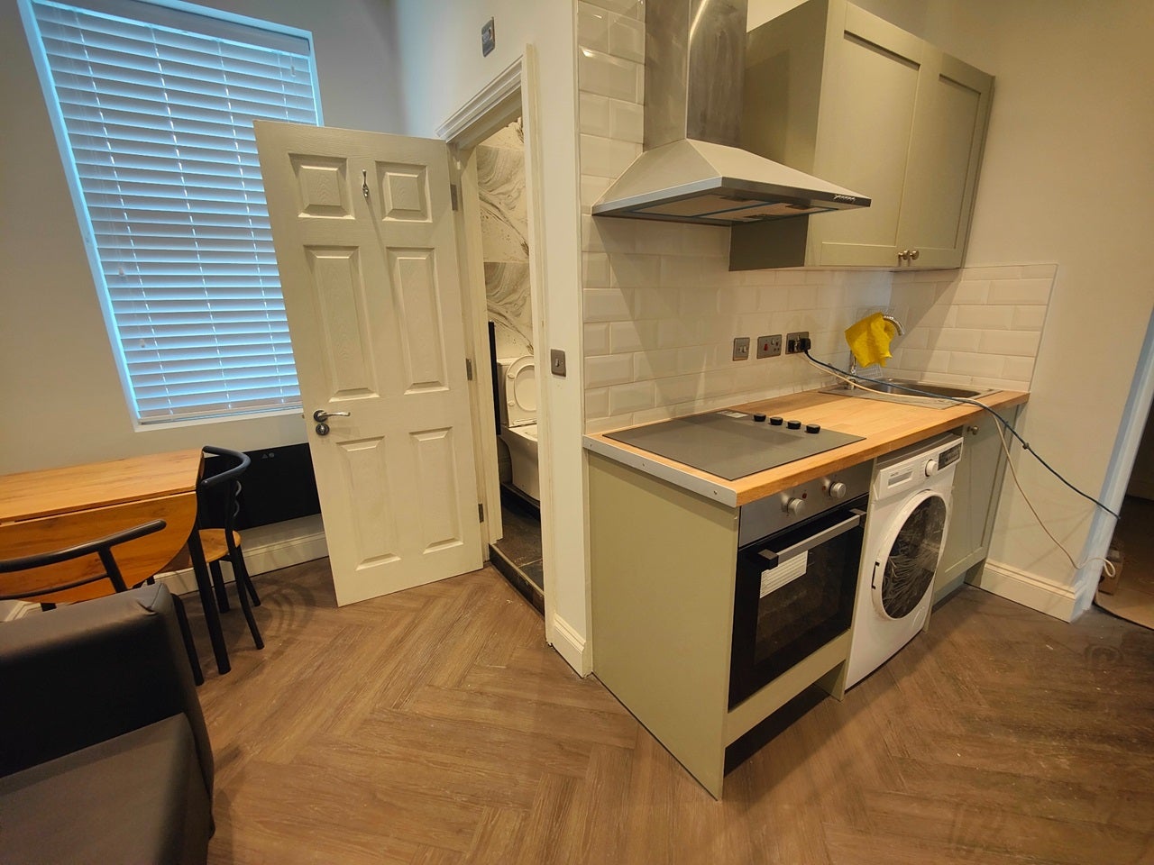 Flat Mayfair Avenue in Greater London