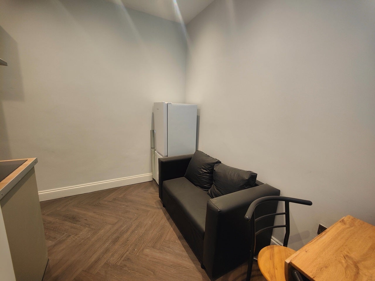 Flat Mayfair Avenue in Greater London