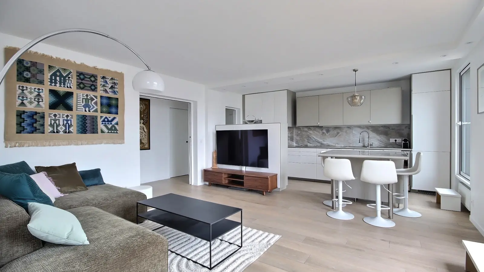 Flat Rue Eugène Oudiné in Paris