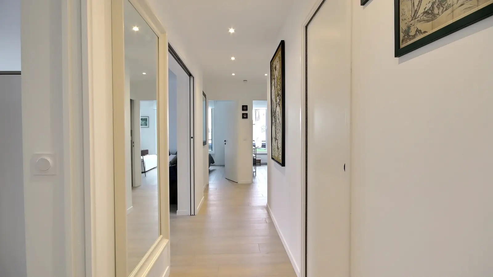 Flat Rue Eugène Oudiné in Paris