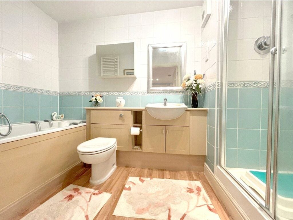 Flat Ham's Corner in Basingstoke and Deane