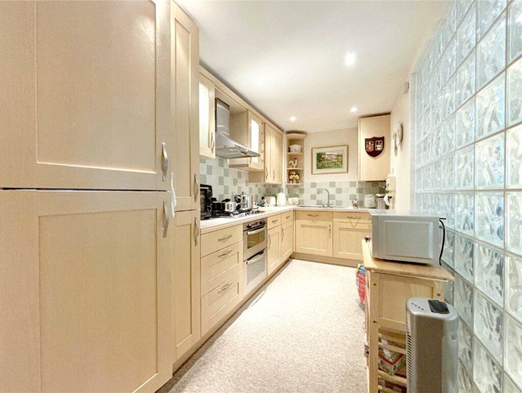 Flat Ham's Corner in Basingstoke and Deane
